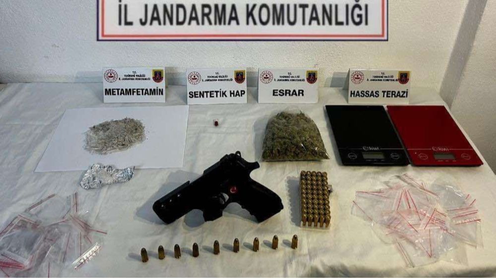Tekirdağ'da Yapılan Jandarma Operasyonunda Uyuşturucu ve Silah Ele Geçirildi