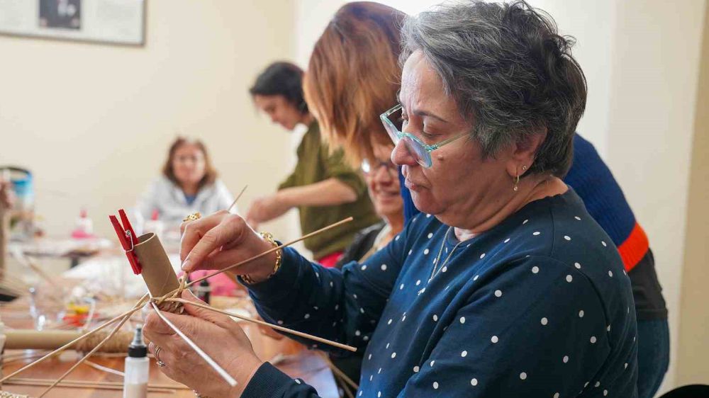 Tepebaşı Belediyesi, Belde Evlerinde Kağıt Takı Atölyesi Açtı