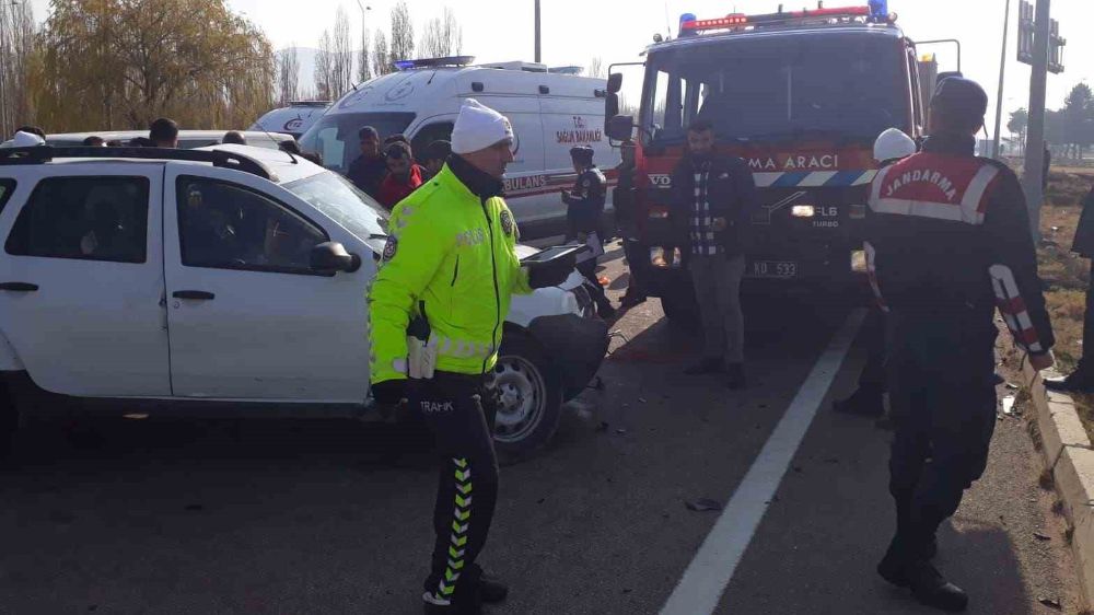 Trafik Kazası Kırşehir'i Sarsıyor: 1 Ölü, 1 Yaralı 