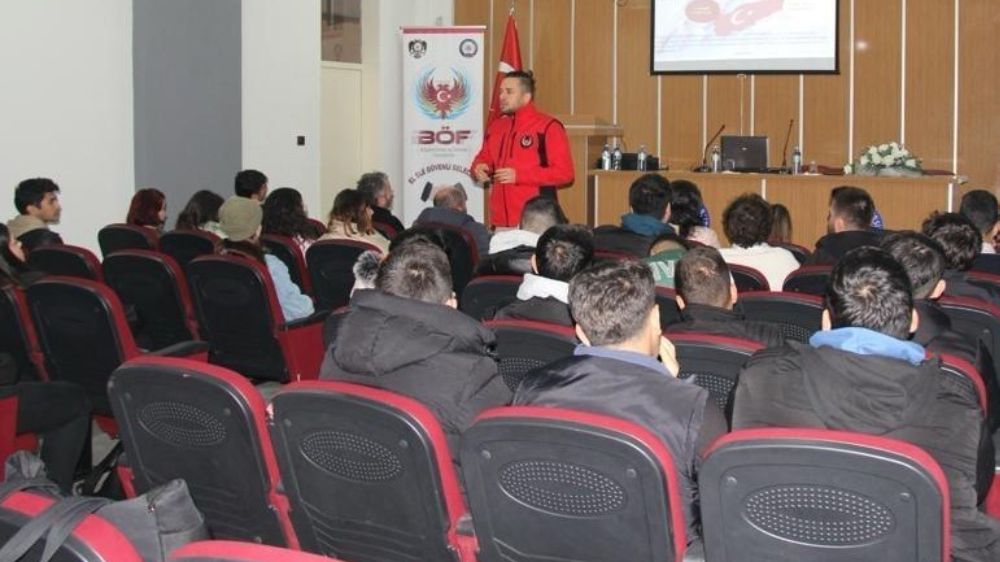 Uşak’ta Gençlik ve Güvenli Gelecek projesi semineri düzenlendi