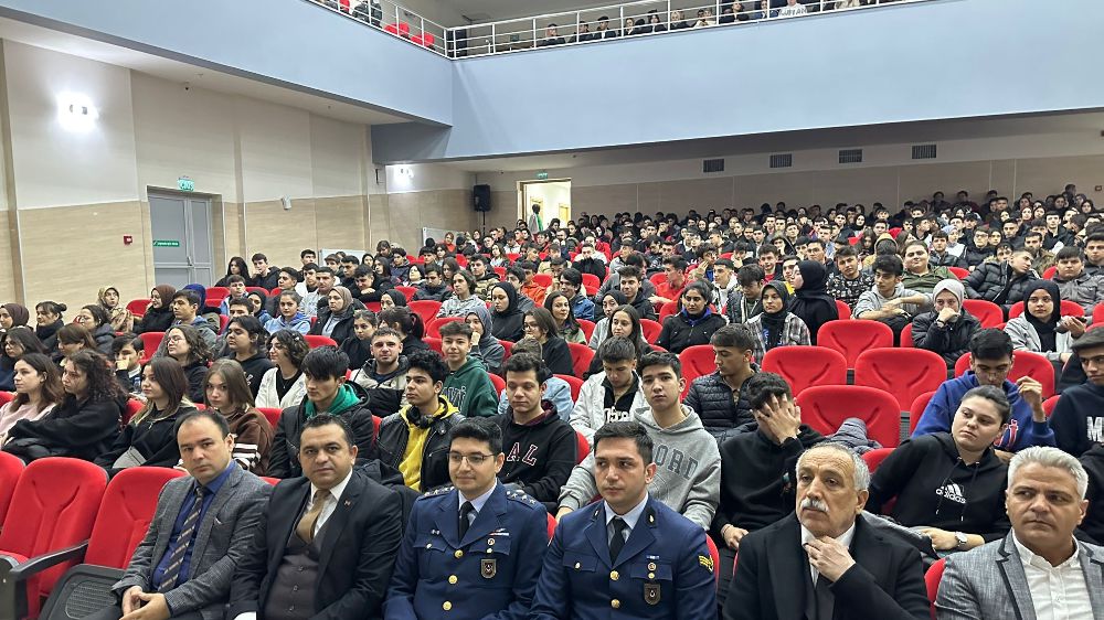 Afyonkarahisar’da öğrencilere Milli Savunma Üniversitesi tanıtıldı
