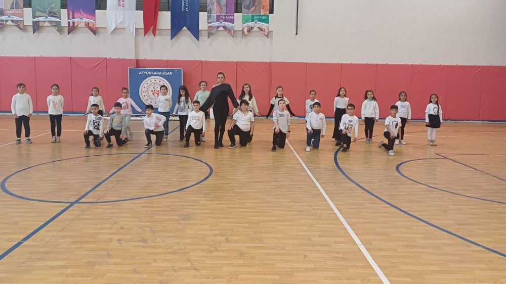 Afyonkarahisar'da Okul Sporları Karate Müsabakaları rüzgarı