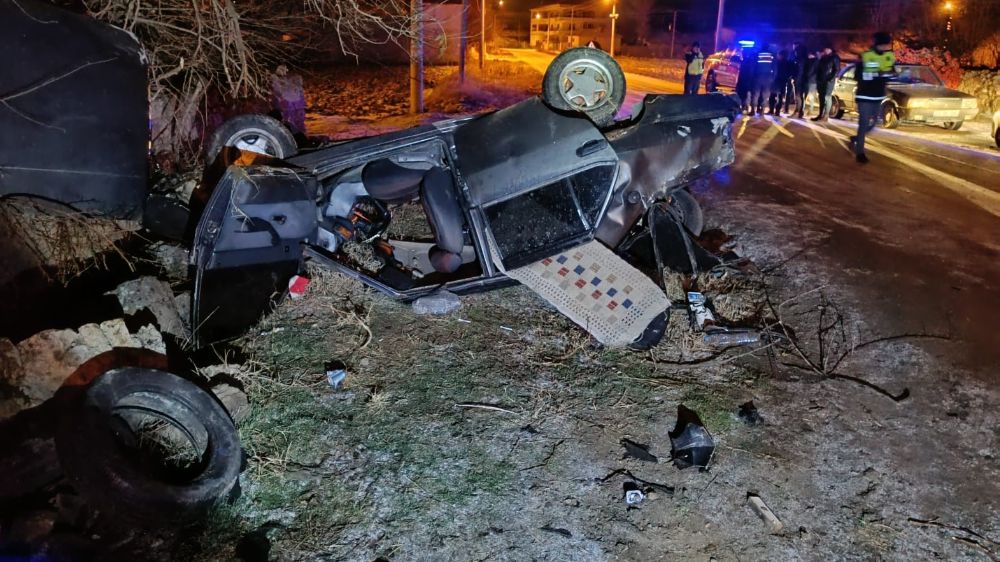 Afyonkarahisar'da otomobil takla attı 4 kişi yaralandı