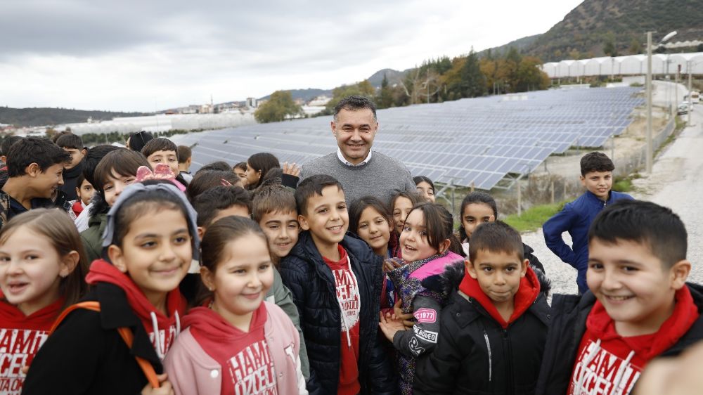  Alanya Belediyesi Güneş Enerji Santrali öğrencileri ağırladı