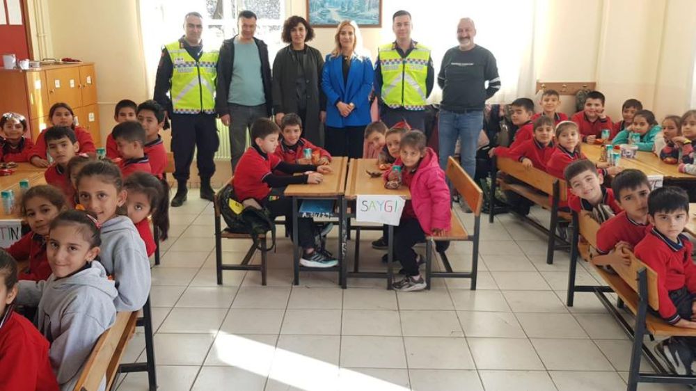 Alanya Belediyesi kırsaldaki çocuklara trafik eğitimi verdi