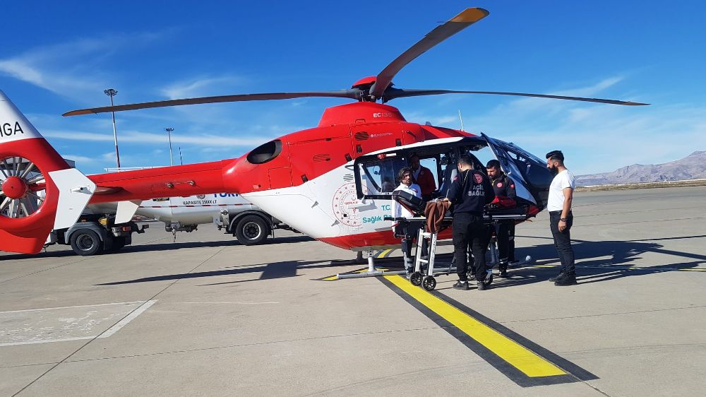 Ambulans helikopter bu sefer 6 aylık bebek için havalandı 