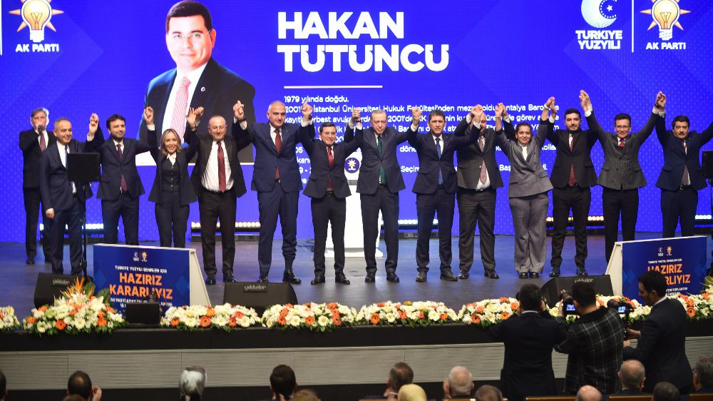 Antalya Büyükşehir Belediye Başkan adayı Hakan Tütüncü'den adaylık açıklaması