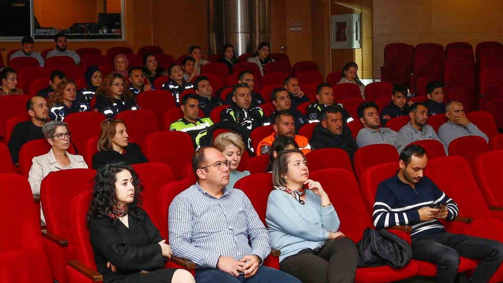 Antalya Büyükşehir personeline afetler konusunda farkındalık eğitimi