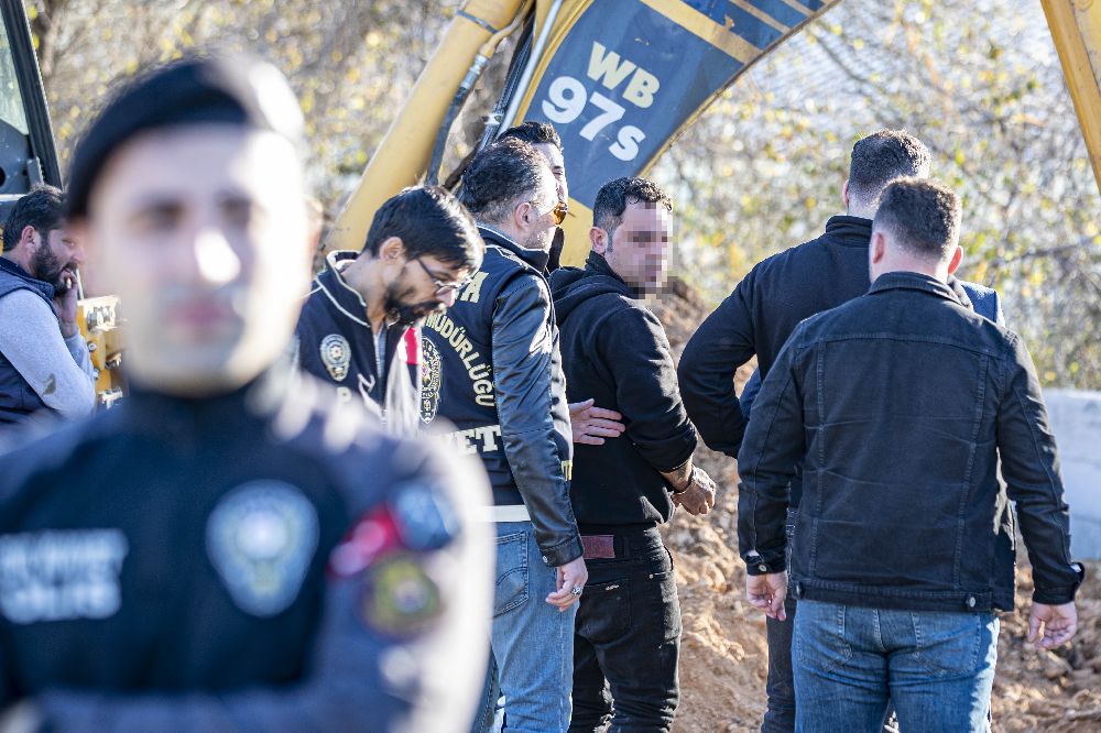 Antalya'da Kaybolan Kurye Ali Diken Cinayetle Sonuçlandı: İkinci Ceset Aranıyor