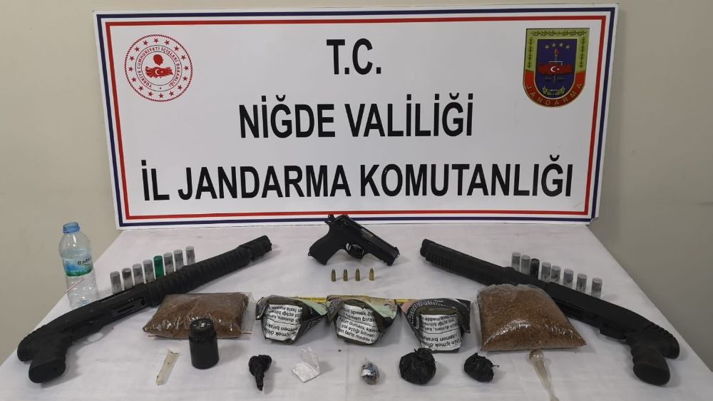 Bahçeli Kasabası'nda Jandarma Başarısı: Uyuşturucu ve Silah Ele Geçirildi