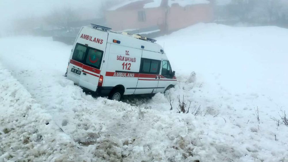  Bingöl'de ambulans kazası 5 yaralı