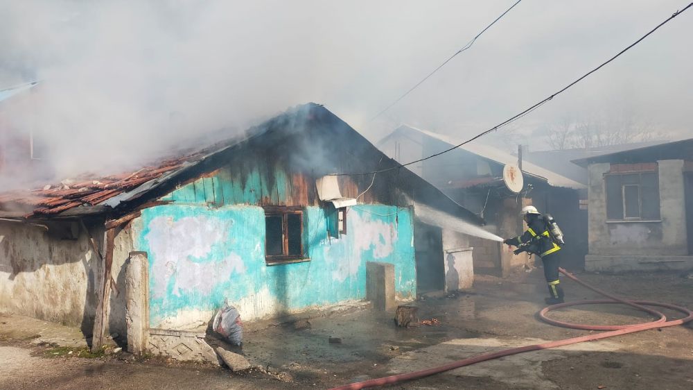 Bolu'da Ev Yangını: Anne ve Çocuk Son Anda Kurtuldu