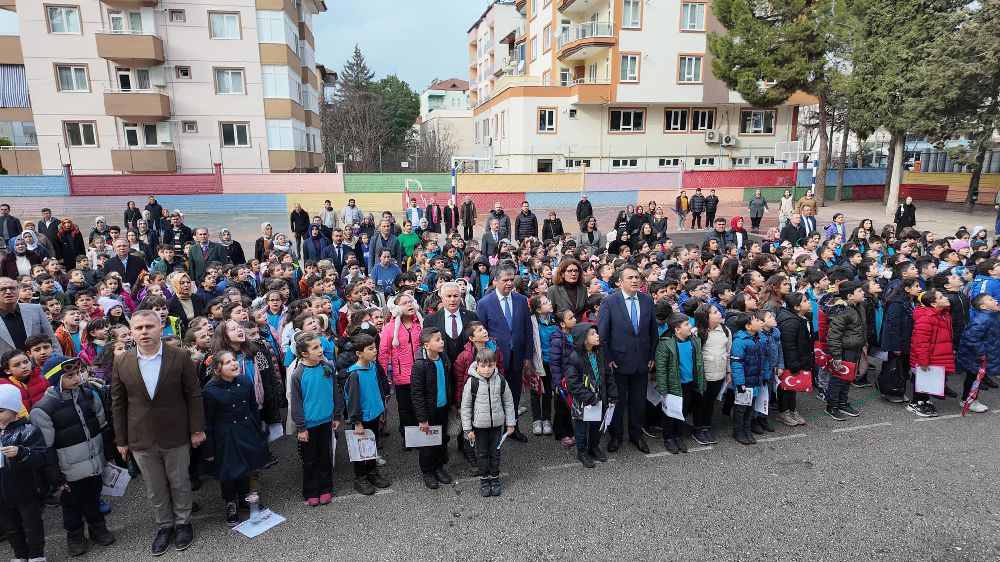 Bucak'ta 12 Bin 500 Öğrenci karne heyecanı yaşadı