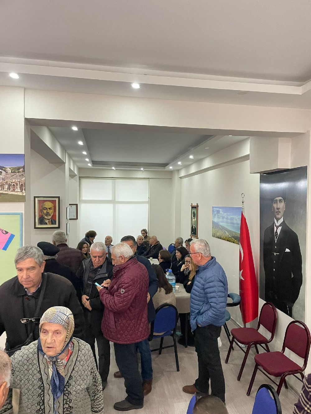 Burdurlular Derneğinden İzmir'de 4. Bucak Salep Günü ve Yeni Salon Açılışı