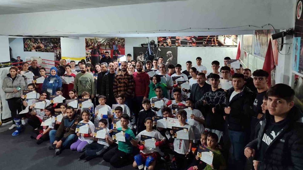 Elazığlı gençler, Türkiye Kick Boks Şampiyonası için hazırlıklara başladı