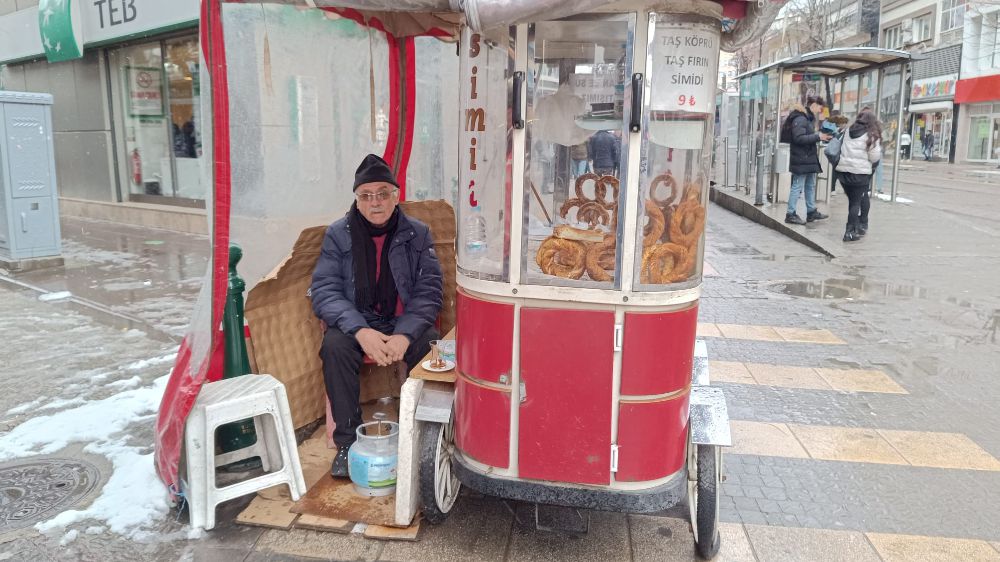 Eskişehir'de simitçi esnaf ısınma problemlerinin çözülmesini istiyor