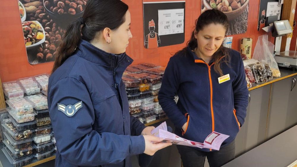  Jandarma ekiplerinden çalışan kadınlara KADES bilgilendirmesi