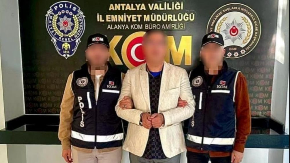  Kırmızı bültenle aranan şahıs Antalya polisine yakalandı