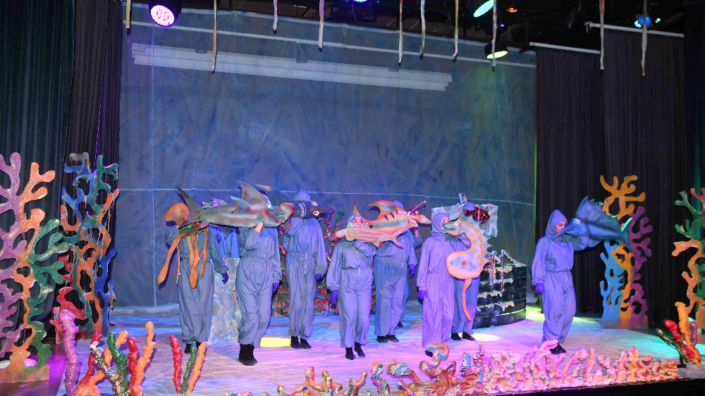 Konyaaltı Belediyesi ara tatilin ilk gününde çocukları tiyatro oyunu ile buluşturdu