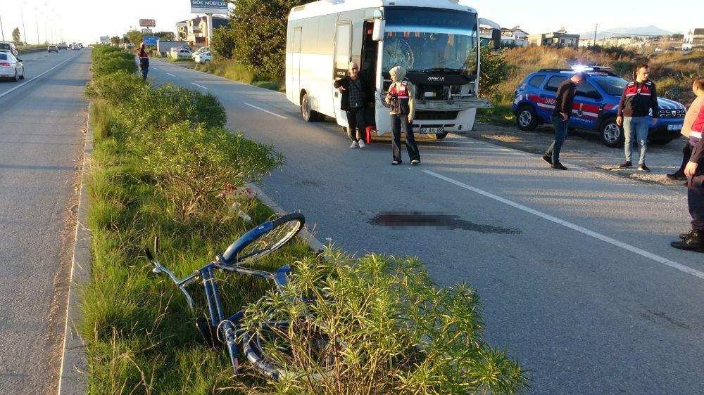 Manavgat'ta trafik kazası, bisikletli ağır yaralandı