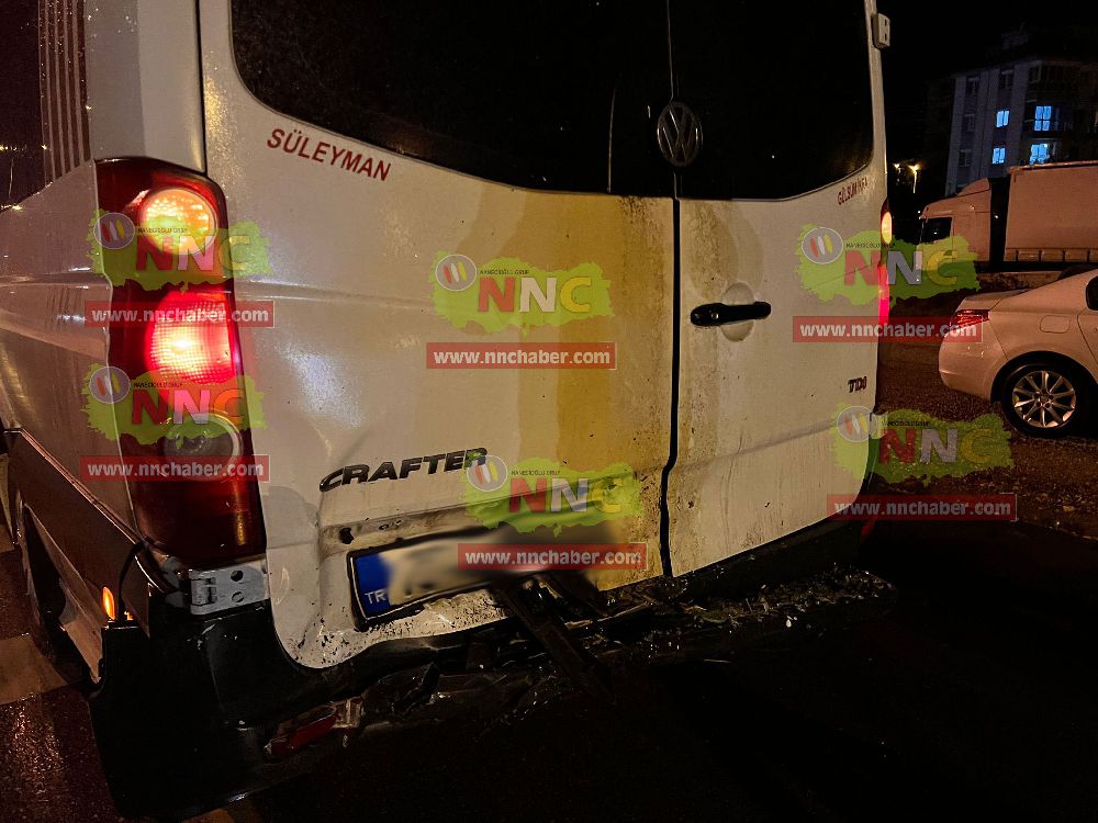 Minibüse çarptı Kazada 2 kişi yaralandı