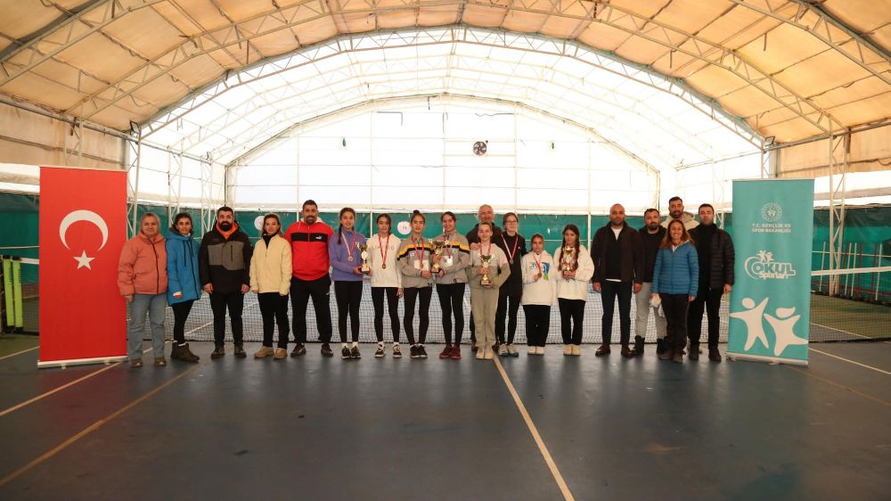  Muğla’da okul sporları yıldızlar tenis müsabakaları sona erdi İşte dereceye giren okullar