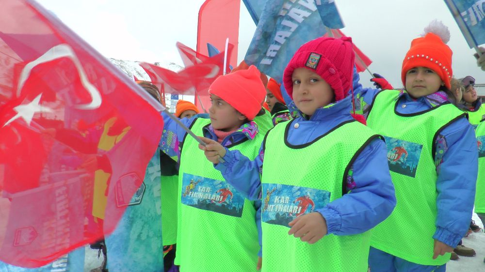 Öğrenciler Erciyes'te Kayak Yaptı