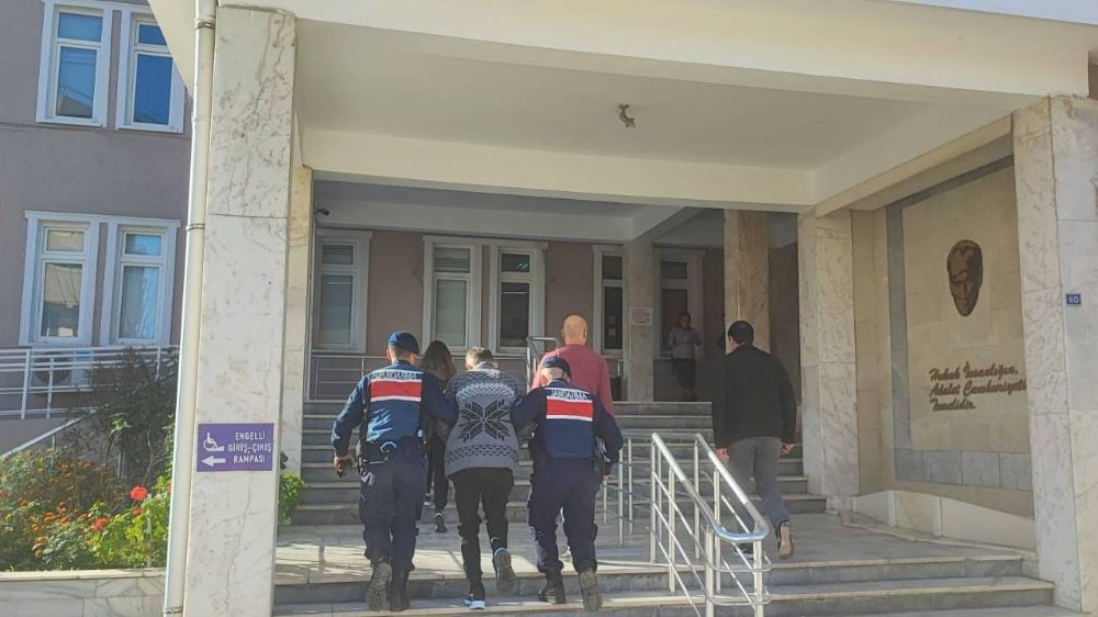 Salihli'de Jandarma Operasyonu: Uyuşturucu Satıcısı Tutuklandı