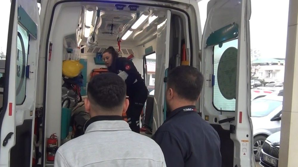 Yolcu minibüsü devrildi, yolcular yaralandı