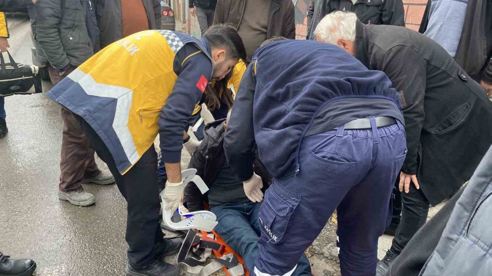 Zonguldak’ta karşıdan karşıya geçen kişiye otomobil çarptı
