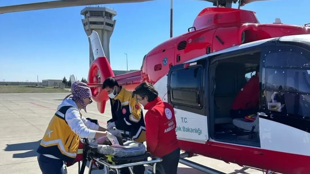 2 Yaşındaki Emine Bebek Ambulans Helikopterle Elazığ'a Sevk Edildi