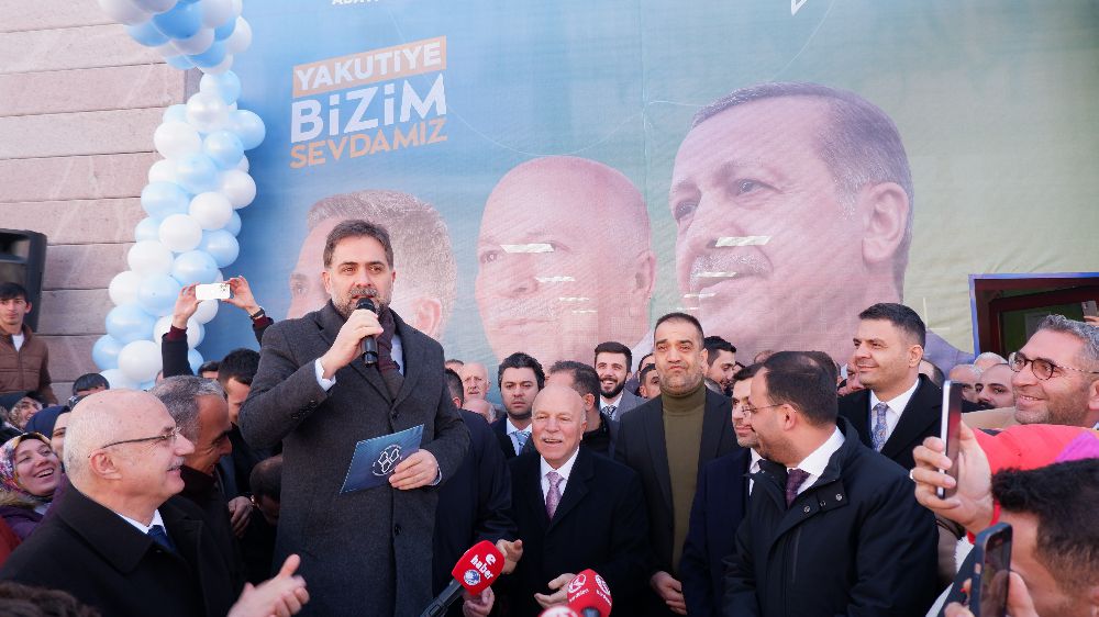 AK Parti Erzurum'da Gücünü Gösterdi: Yakutiye SKM Açılışı