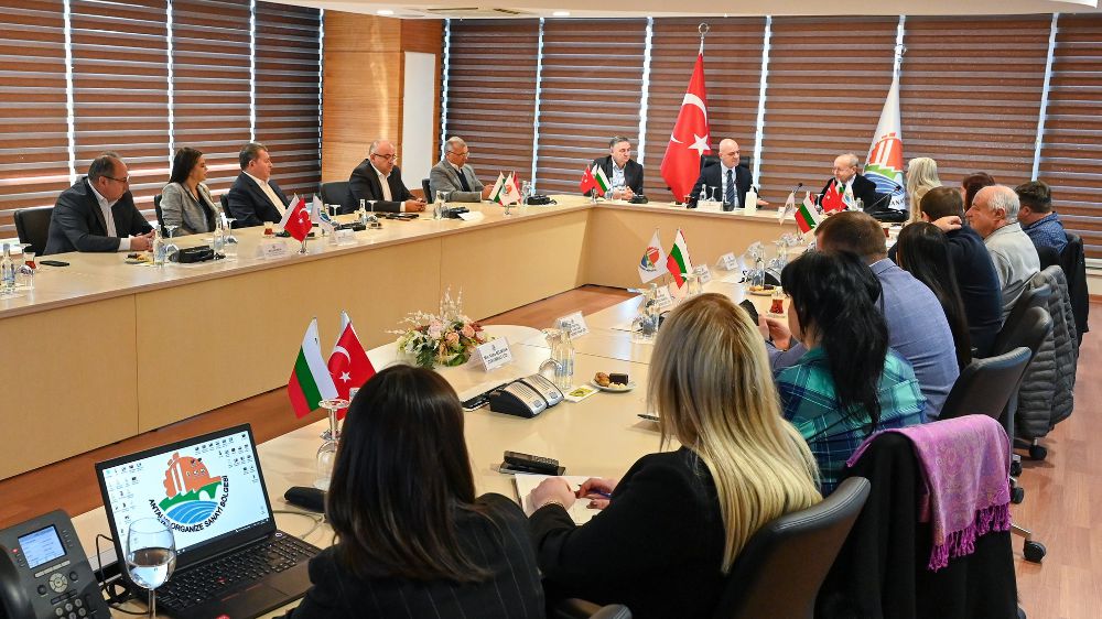 Antalya OSB Yönetimi, Bulgaristan’ın önde gelen iş inşalarından oluşan alım heyetini konuk etti