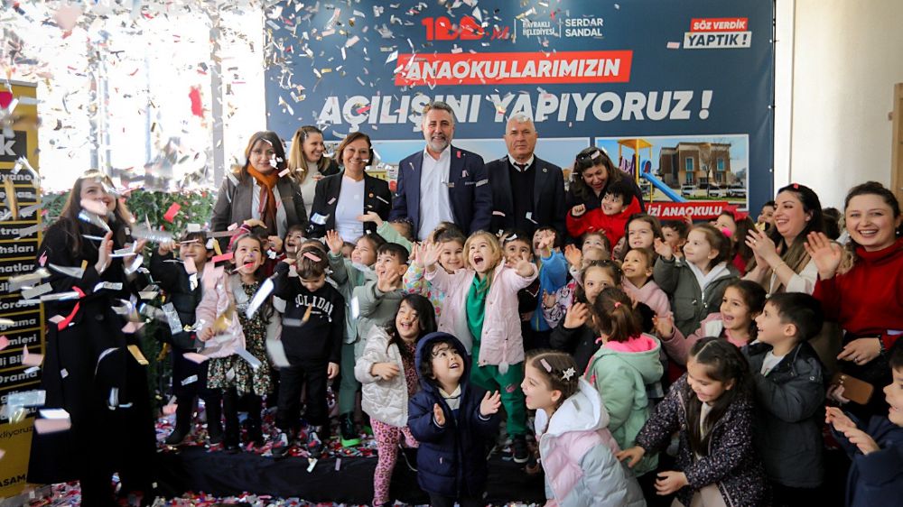 Bayraklı Belediye Başkanı Serdar Sandal 3 anaokulunun açılışını yaparken yeni müjdeler verdi