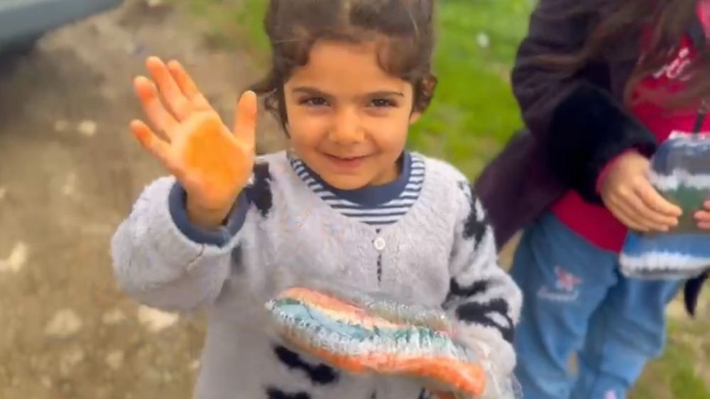 Bilecik'ten Siirt'e Sevgi Dolu Bir Yardım Eli: Örgü Bere ve Çoraplar Çocukları Mutlu Etti