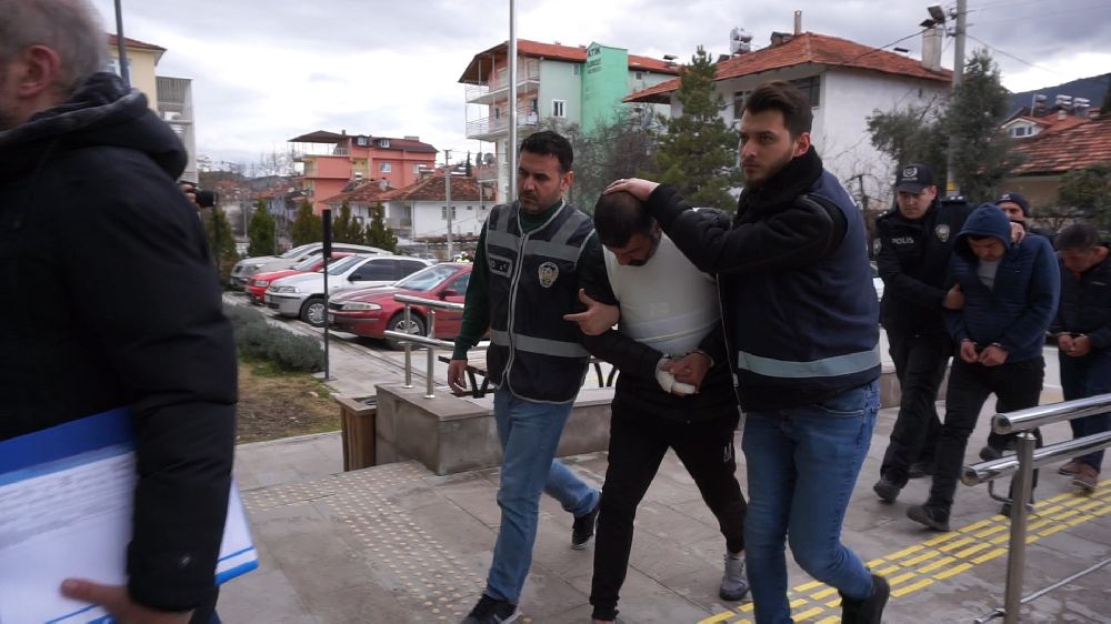 Burdur'da Korkunç Cinayet: Eski Koca Eşini Öldürdü, Yardımcıları da Tutuklandı!