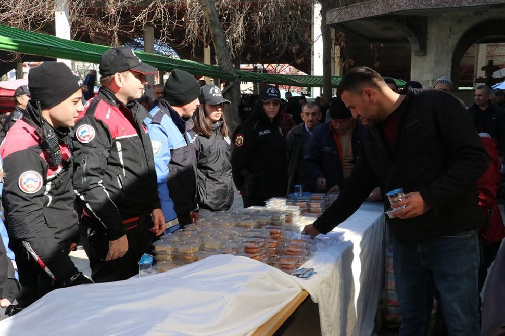 Burdur Haber - Vali Öksüz 6 şubat depremleri anma programı kapsamında düzenlenen etkinliklere katıldı