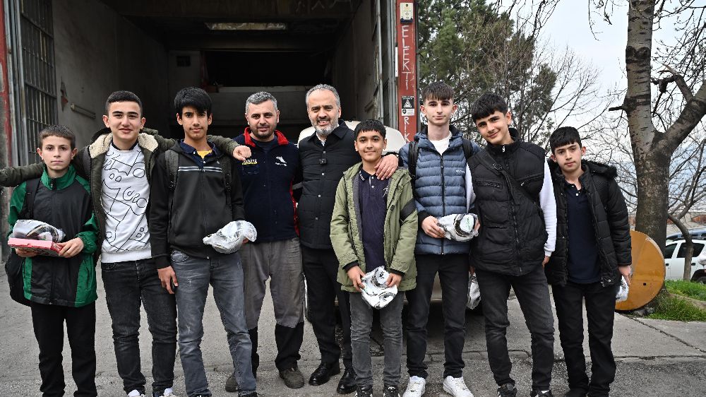Bursa Büyükşehir Belediye Başkanı Alinur Aktaş Otosansit Esnafını Ziyaret Etti