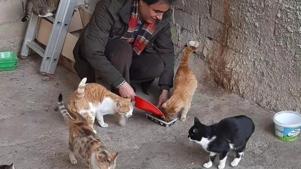 Elazığ'da Sokak Hayvanlarına Sevgi Eli: Murat Erişir'in Örnek Çalışması
