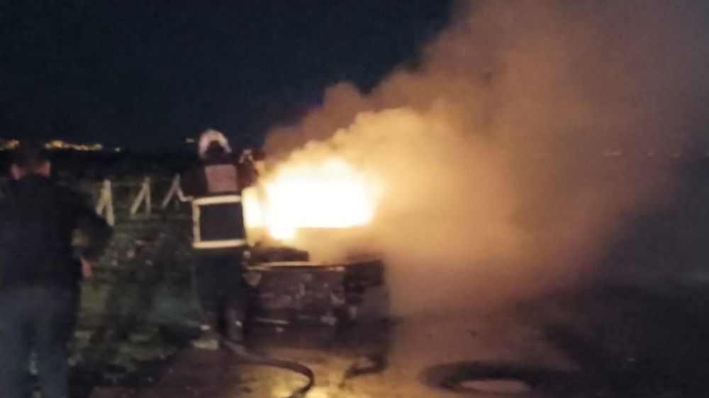 Hassa'da Araç Yangını: İtfaiye Ekipleri Hızlı Müdahalede Bulundu