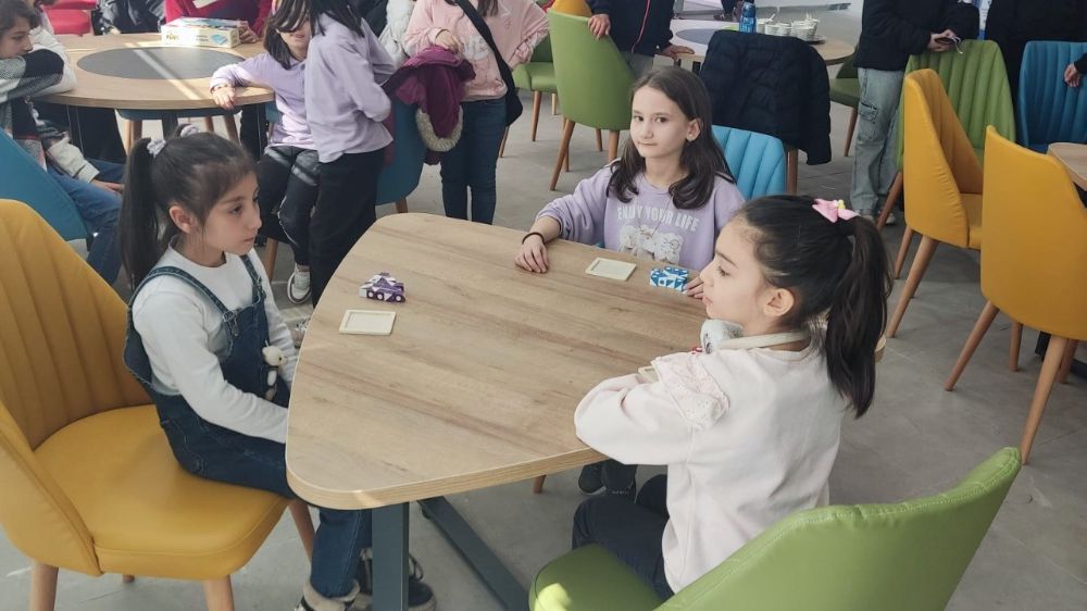 Hisarcık'ta Akıl ve Zeka Oyunları Turnuvası: Dereköy Şehit Fatih Seven Ortaokulu 4 Birincilik Elde Etti
