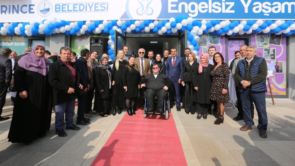 Kocaeli'de Engelsiz Yaşama Destek Merkezi'nin Yeni Binası Açıldı