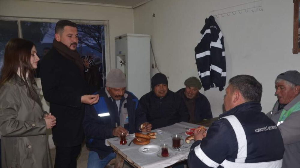 Korkuteli CHP başkan adayı Saniye Can Belediye Çalışanları ile