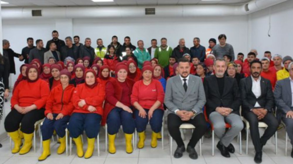 Korkuteli CHP Belediye Başkan Adayı Hasan Can Saran  ilçede faaliyet gösteren fabrikaları ziyaret etti
