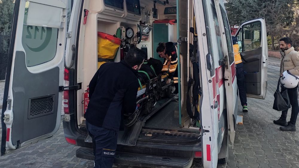 Malatya'da Otomobil ve Elektrikli Motosiklet Kazası: 1 Yaralı