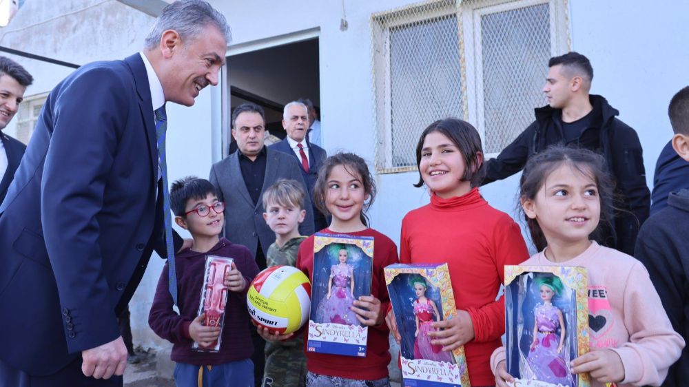 Mardin Valisi ve Büyükşehir Belediye Başkan Vekili Tuncay Akkoyun ziyaretlerde bulundu