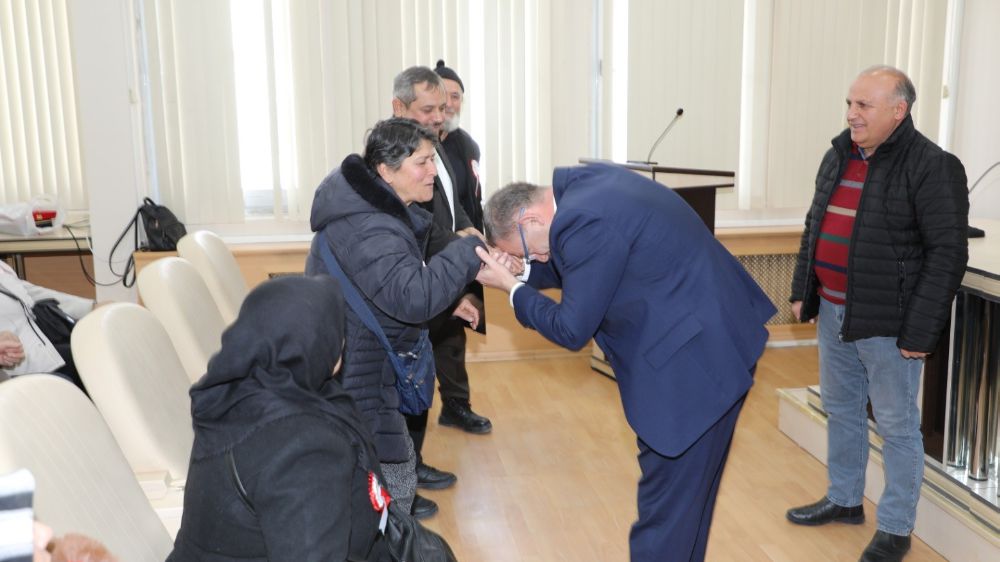 Şehit aileleri Kars Valisi Ziya Polat’la bir araya geldi