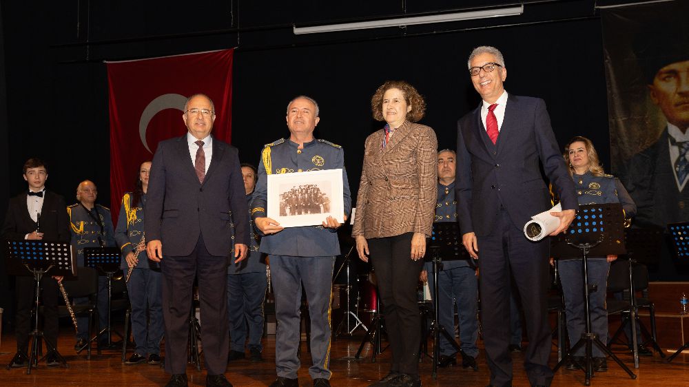  Yaşar Üniversitesi ve Tire Belediyesi İşbirliğiyle Tarihe Işık Tutan Belgesel: "Yüz Yıllık Seslerin İzinde"