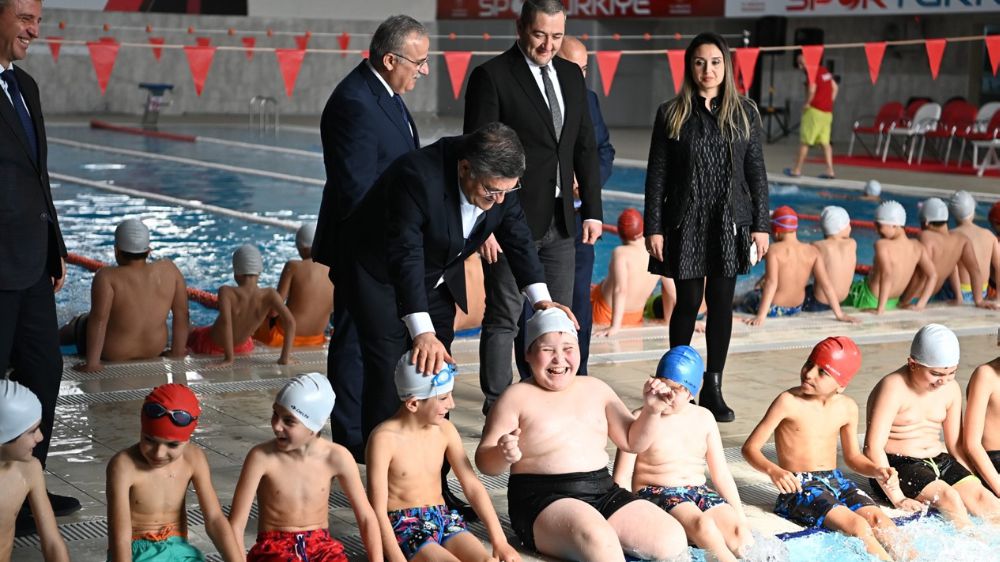 "Yüzme Bilmeyen Kalmasın" Projesi Sinop'ta Başladı!