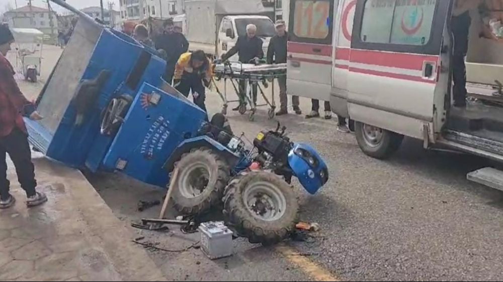 Akyazı'da Pat Pat Kazası: Sürücü Lastik Problemi Nedeniyle Yaralandı! - Haberler